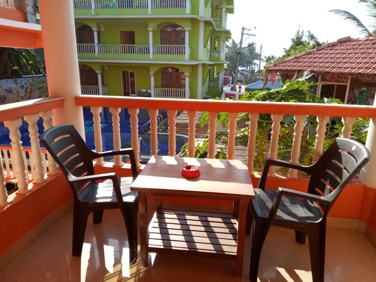 Larios Beach Holidays Resort Baga Zewnętrze zdjęcie
